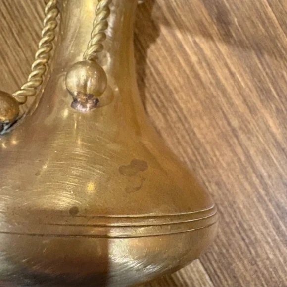 Classic elegant vintage solid brass rope design bud vase - Picture 3 of 11